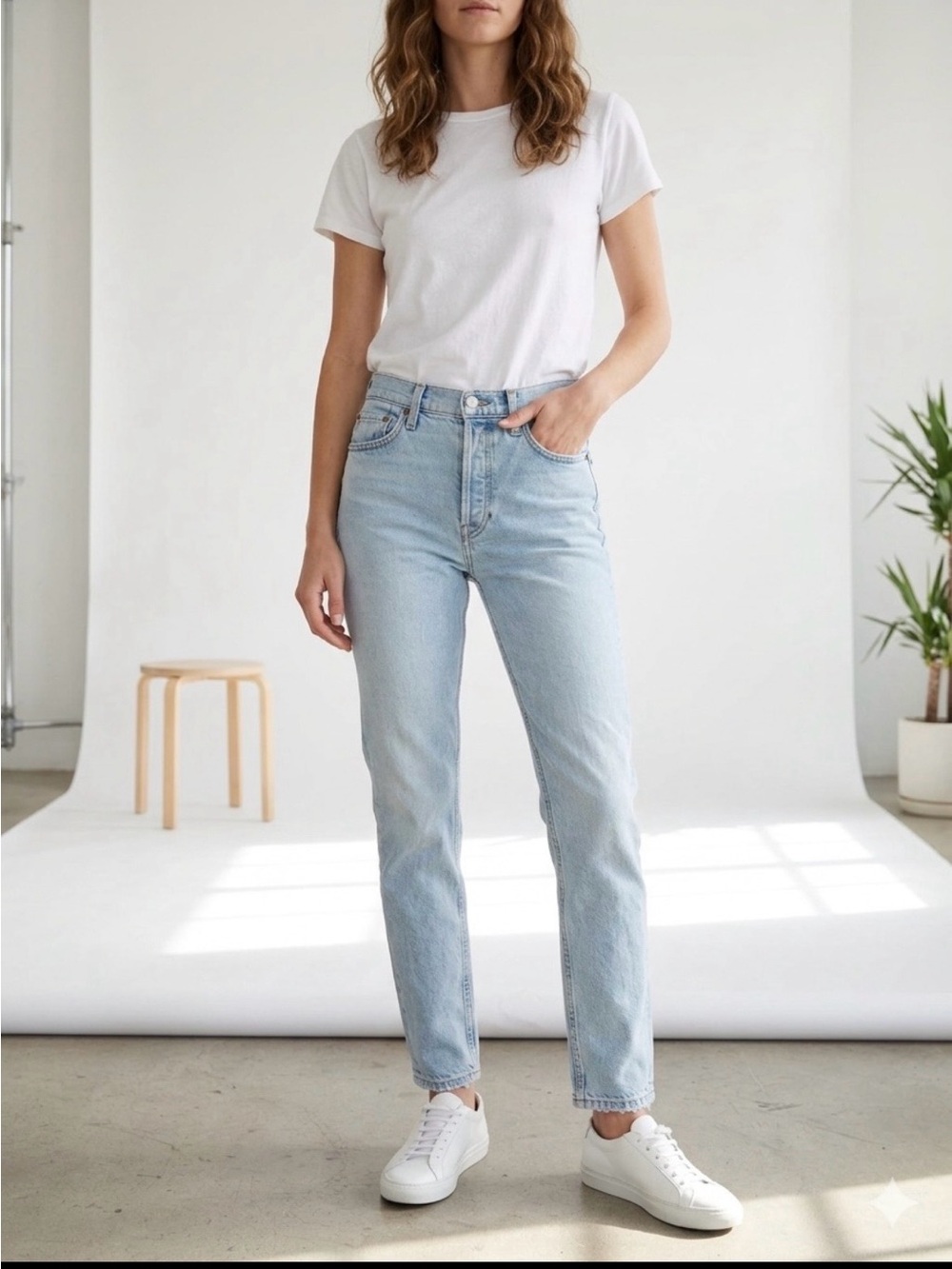 RE/DONE High-Rise Ankle Crop Stretch Straight Jean in Light Wash Blue Size 26